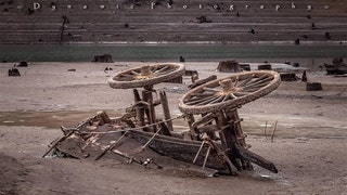 PICS: ‘Ghost wagon’ from 19th century appears on lake bed