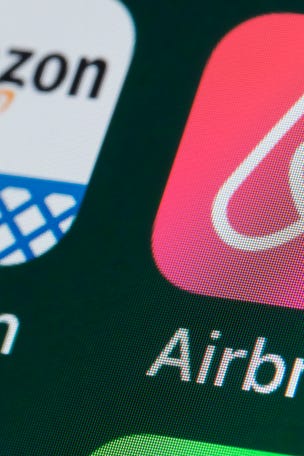 Airbnb apologizes amid coronavirus