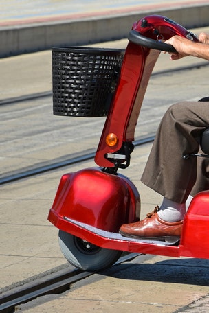 Disney guest claims BAD injury from scooter