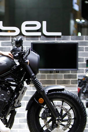 Auto show models in MASKS?