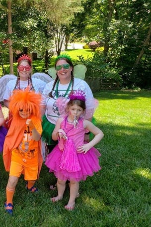 ‘Wine fairies’ spreading CHEER during COVID