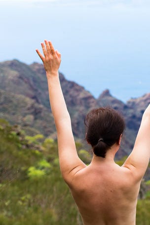 Topless hiking 'exploding' in popularity
