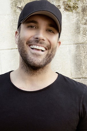 Country singer tells ALL