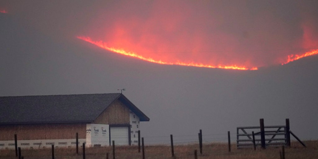 Colorado's Bear Creek Fire contained after hundreds forced
to evacuate