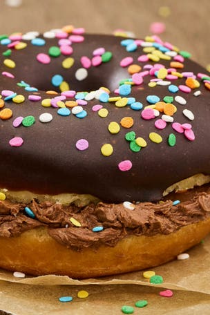 'Party Bagels' SLAMMED on Twitter