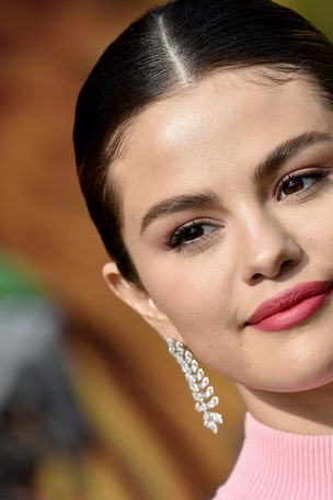NBC APOLOGIZES for joke about star