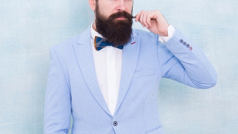 Groomsman has 'perfect' response to request that he shave beard for wedding, according to Reddit