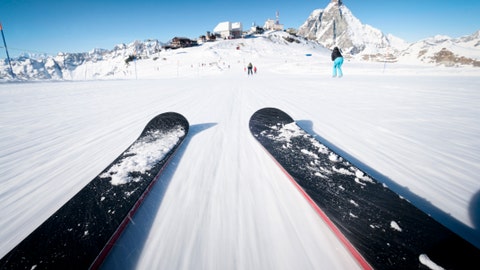 Swiss ski school hiring a 'ski slope tester'