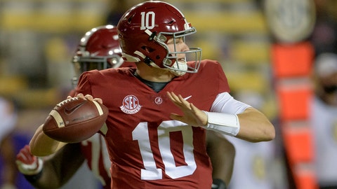 Jones bolsters Heisman case; No. 1 Alabama beats LSU 55-17