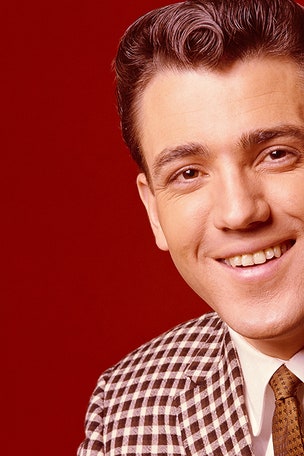 Pop LEGEND dies