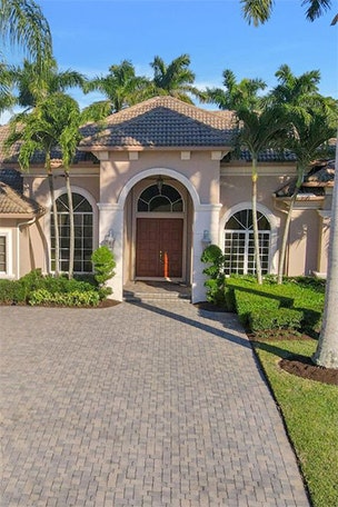 Homes in West Palm Beach: What can YOU get?