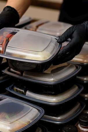 Restaurant CLOSES over fake refunds