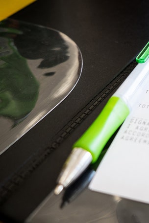 Restaurant SORRY for note on family's receipt