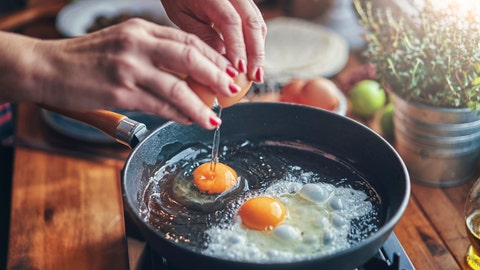 Mom’s viral ‘mini egg’ hack may pose risk to toddlers, experts warn