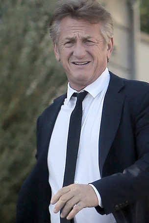 Penn WITHOUT wedding ring