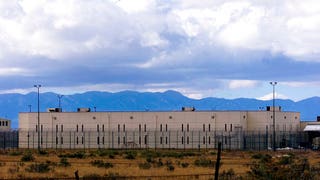 ICE says DHS staged photo of migrant facility in critical report