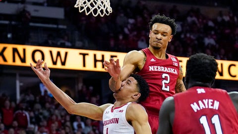 Davis hurt, No. 10 Wisconsin misses B10 clinch, Huskers win