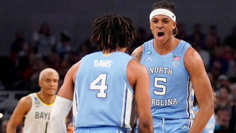 March Madness 2022: Tar Heels survive ejection, big rally, beat '21 champ Baylor