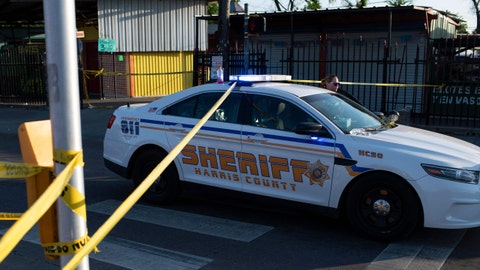 Texas: SWAT, tactical teams respond to Harris County home where man barricaded himself after fatal shooting