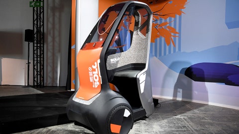 Going solo: Renault reveals 1-passenger 'car' without seatbelts