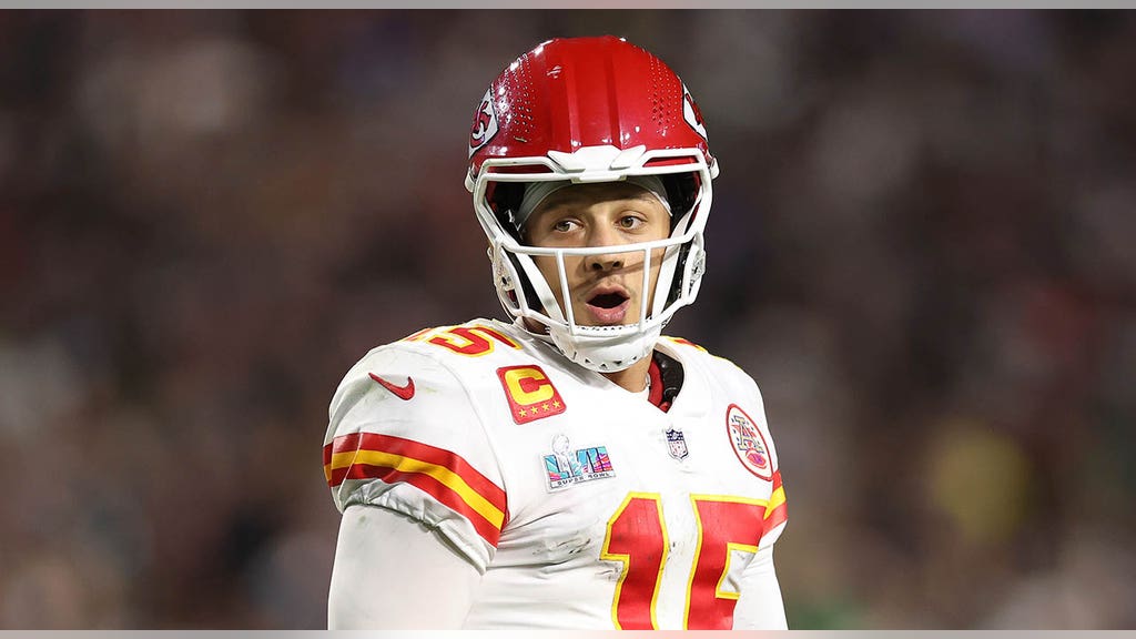 Mahomes finds himself in the middle of a Valentine's Day Twitter battle