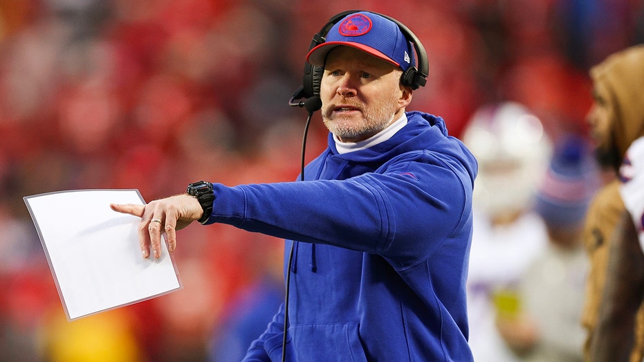 Bills' Ed Oliver calls 9/11 remarks leaker 'coward' as team shows support for Sean McDermott Bills' Ed Oliver calls 9/11 remarks leaker 'coward' as team shows support for Sean McDermott