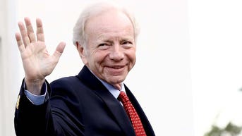 Joe Lieberman, former senator and 2000 vice presidential nominee, dies at 82 after fall