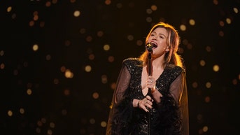'Devastated': Kelly Clarkson postpones Vegas shows hours before hitting the stage - Fox News