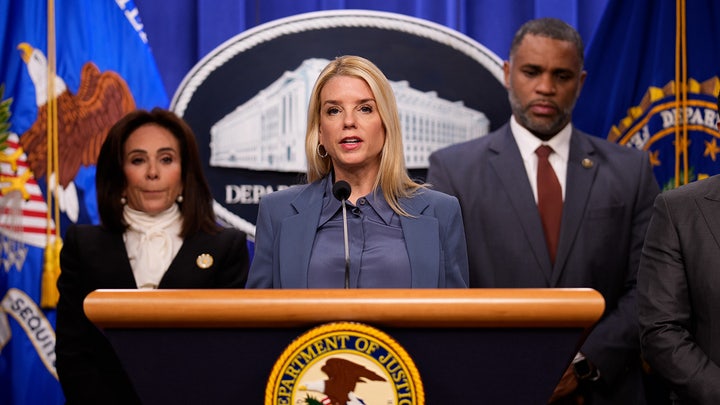 Justice Department leaders criticize Biden admin as suspect arrested in pipe bomb case - 91