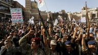 Yemeni fighters repel Houthis in key port city
