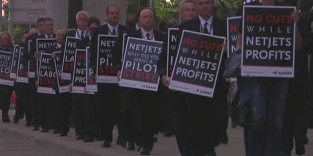 NetJets pilots protest outside Berkshire Hathaway’s annual meeting