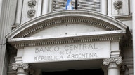 Argentina devalues its currency