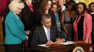 Obama signs executive orders for equal pay