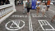 Sidewalk cellphone lanes?