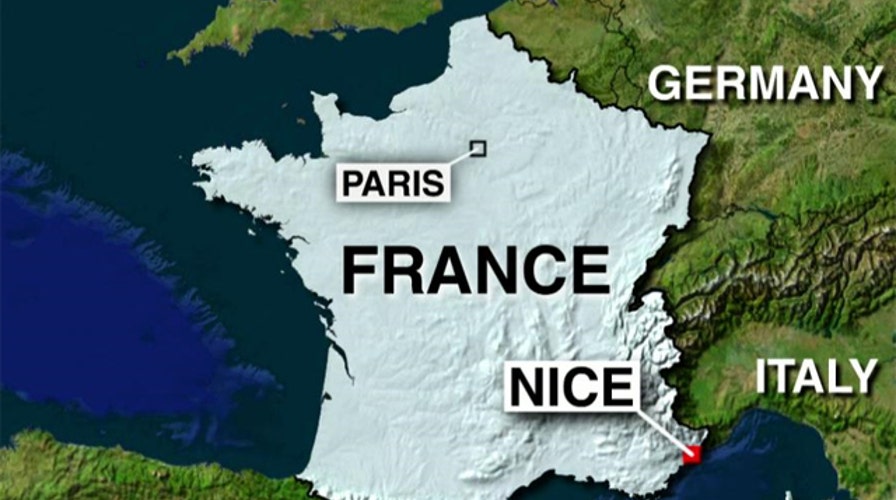 Man attacks three French soldiers with a knife