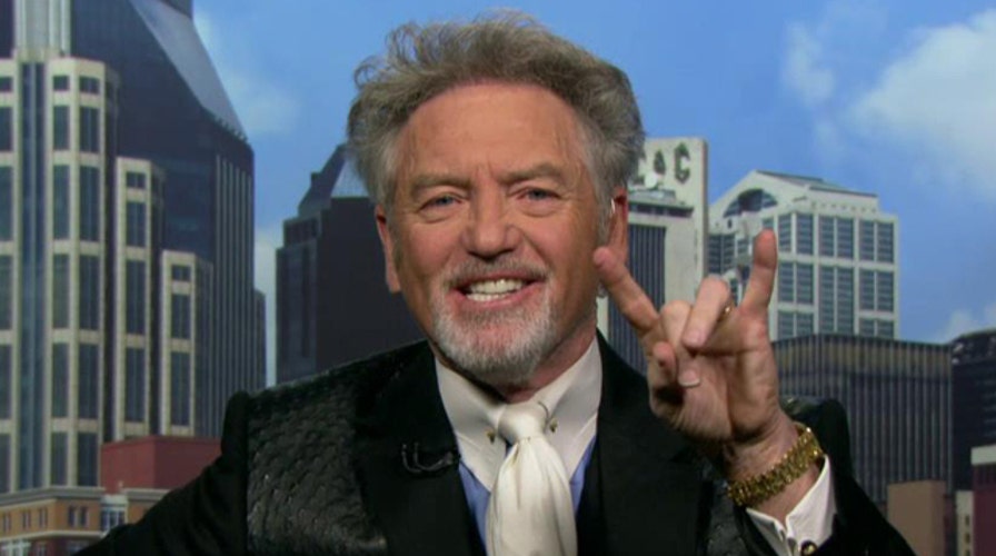 Larry Gatlin responds to Texas jab in ObamaCare spat