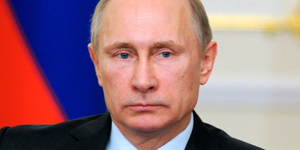 Фото путина официальное в хорошем качестве Putin's 'little green men' aiding Ukrainian separatists, says Biden Fox News