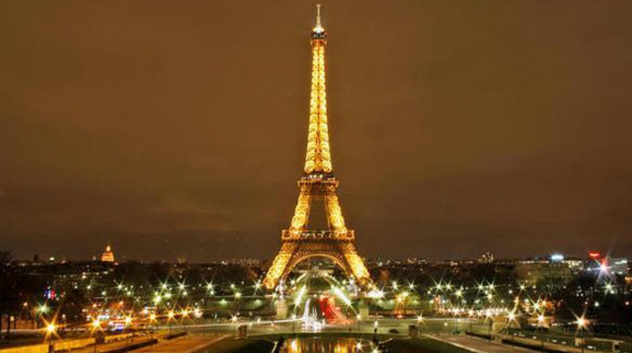 Best worldwide landmarks to snap selfies