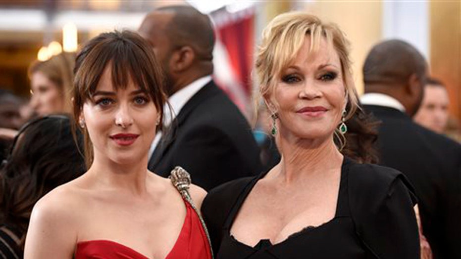 Fifty Shades Darker Dakota Johnson And Jamie Dornan Heat Up Trailer Fox News