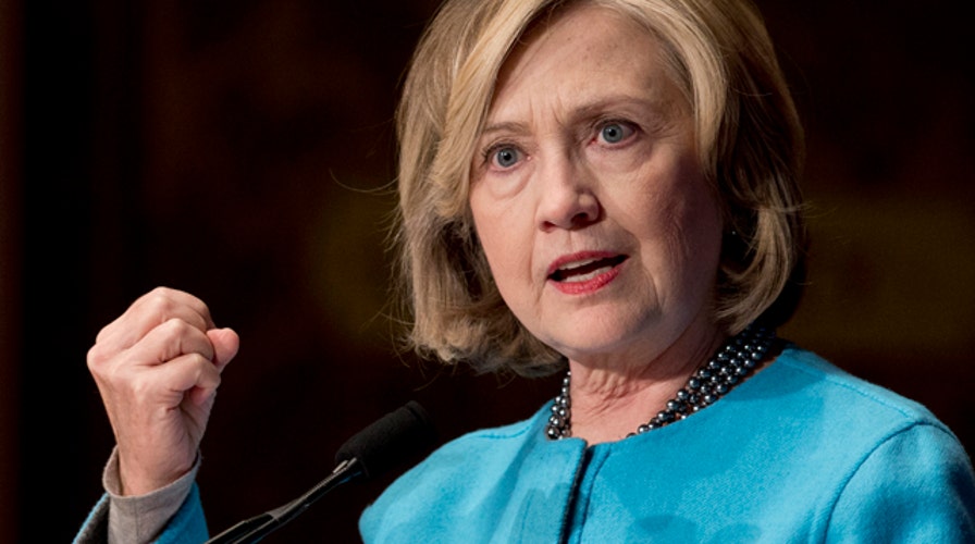 Clinton under scrutiny for use of private email addresses