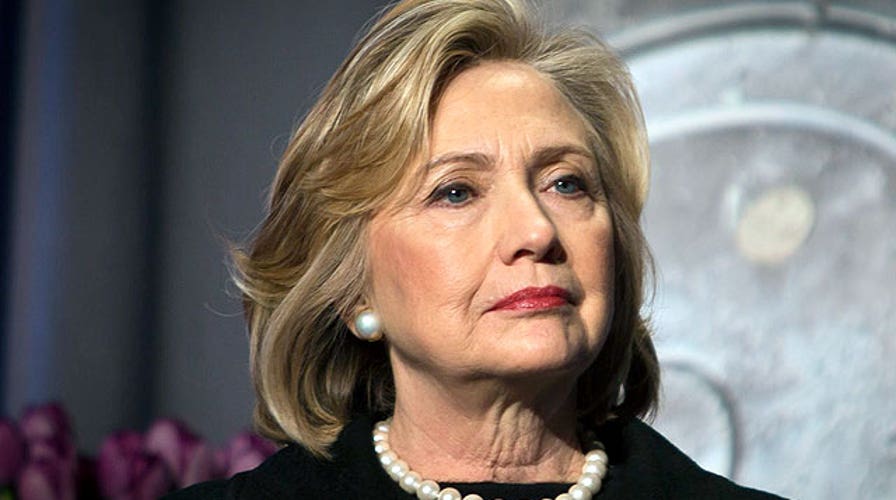 Clinton given deadline to provide her personal email server