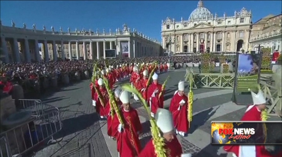 Pope celebrates the beginning of Holy Week