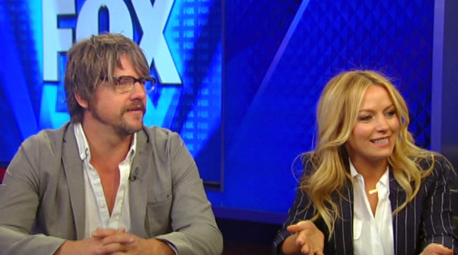 'Weird Loners' stars talk dating, new series