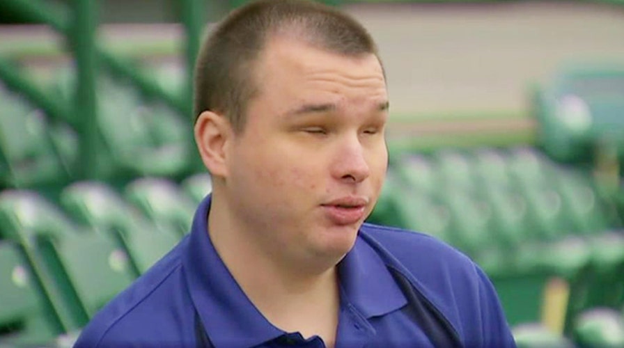 Blind sportscaster announces games on the radio