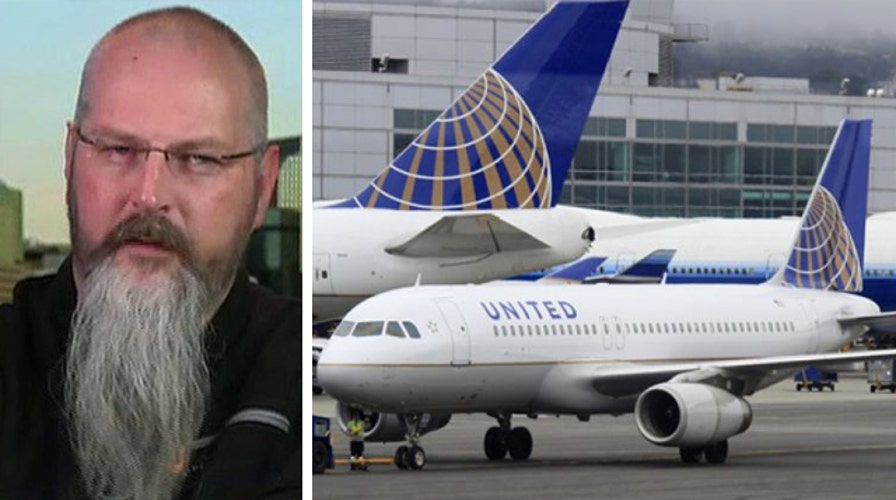 Security expert banned from United Airlines over tweet