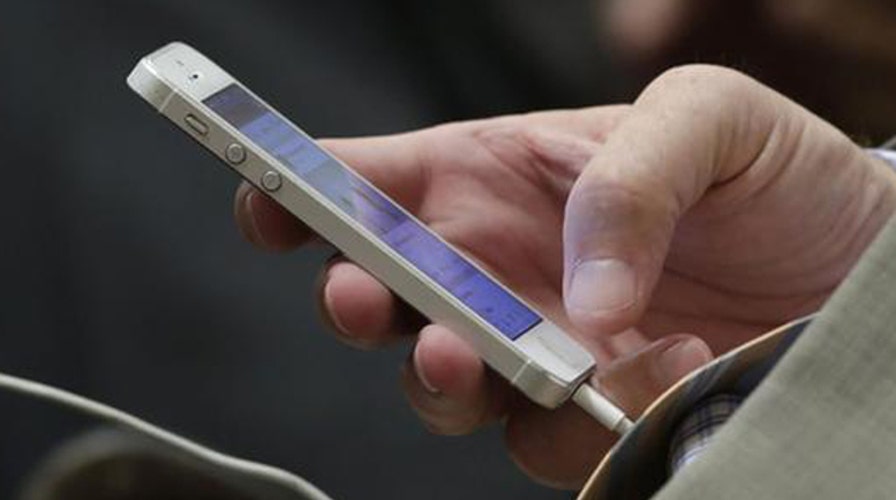 New bug exposes nearly 1,000 iPhone apps to hacks