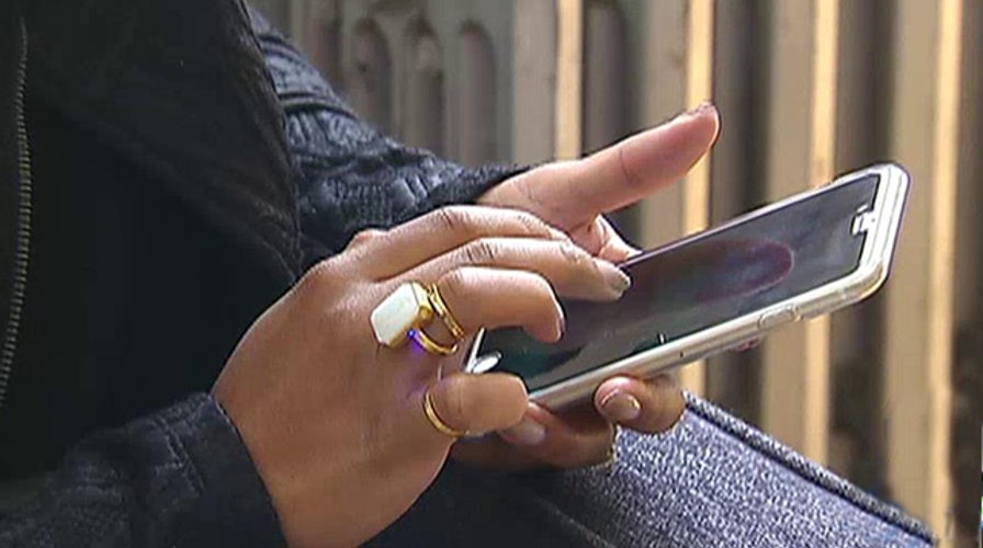 Fashion meets technology with 'Ringly' 