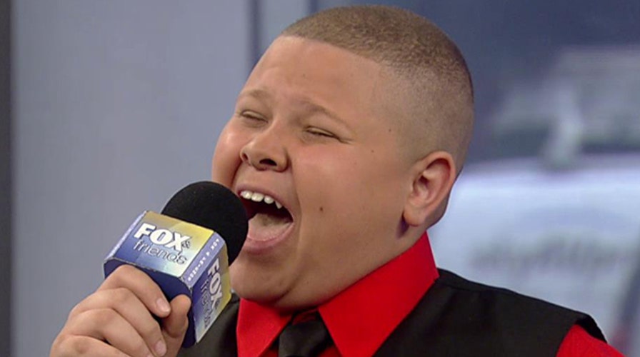 Proud American: Teen performs incredible anthem