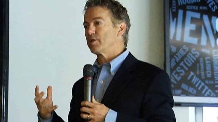 Presidential candidates embrace social media