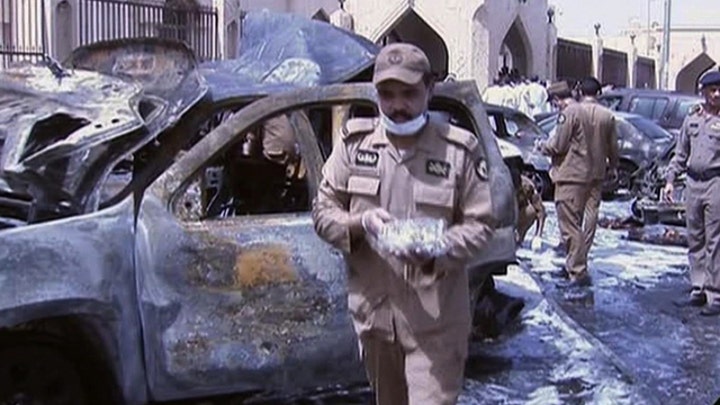 Deadly car bomb attack outside mosque in Saudi Arabia